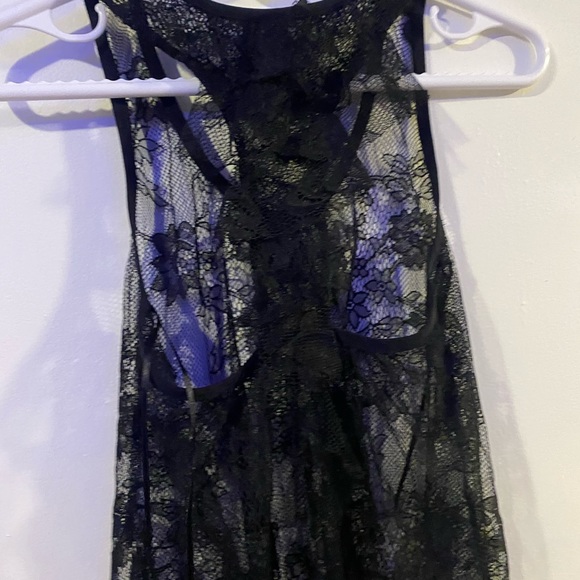 Guess lace top - Picture 3 of 3